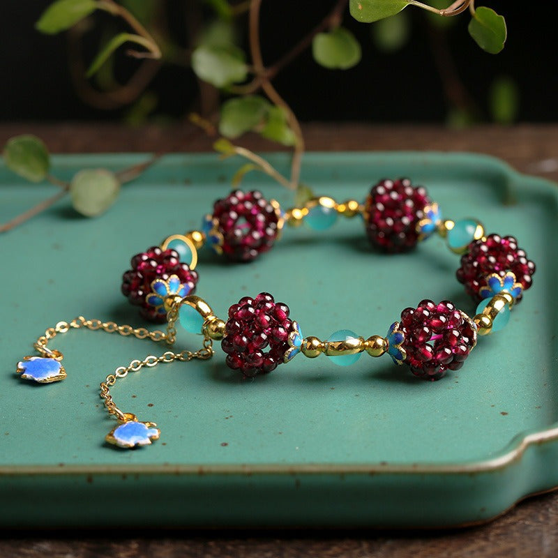 Elegant Vintage-Inspired Natural Crystal Bracelet for Women - Garnet & Amazonite Beads, Perfect for Casual Attire