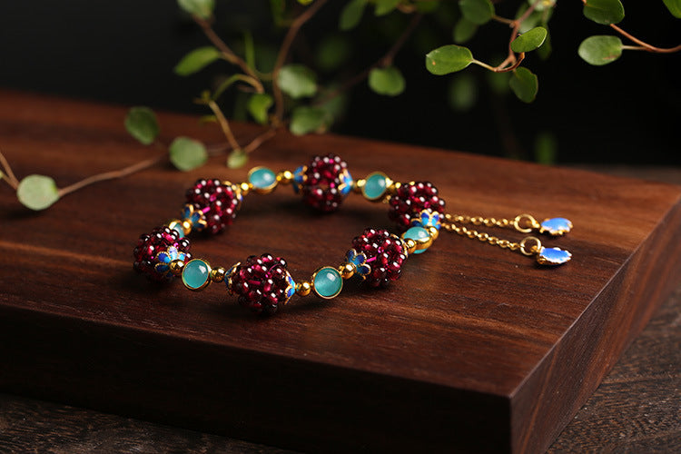 Elegant Vintage-Inspired Natural Crystal Bracelet for Women - Garnet & Amazonite Beads, Perfect for Casual Attire