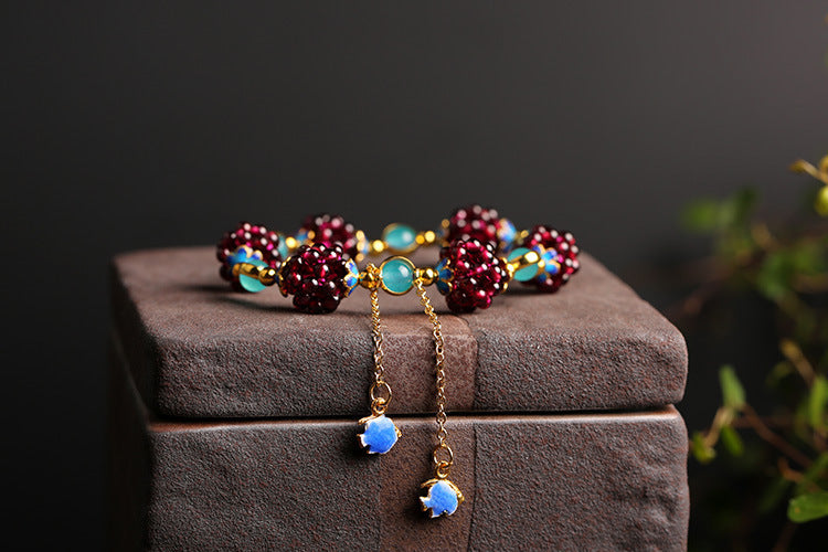 Elegant Vintage-Inspired Natural Crystal Bracelet for Women - Garnet & Amazonite Beads, Perfect for Casual Attire