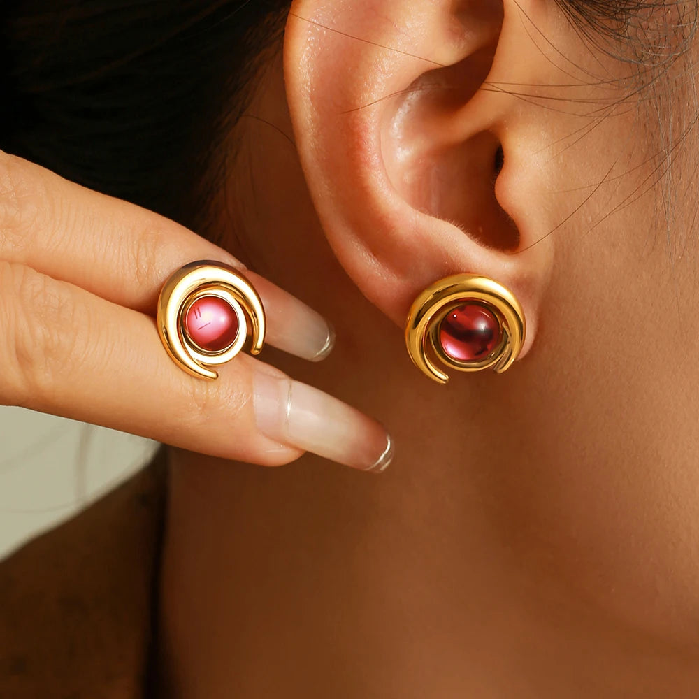 Garnet Red Stainless Steel Rings For Women Garnet Gold Plated Waterproof Round Ring Charm Luxury Jewelry Gift Wholesale