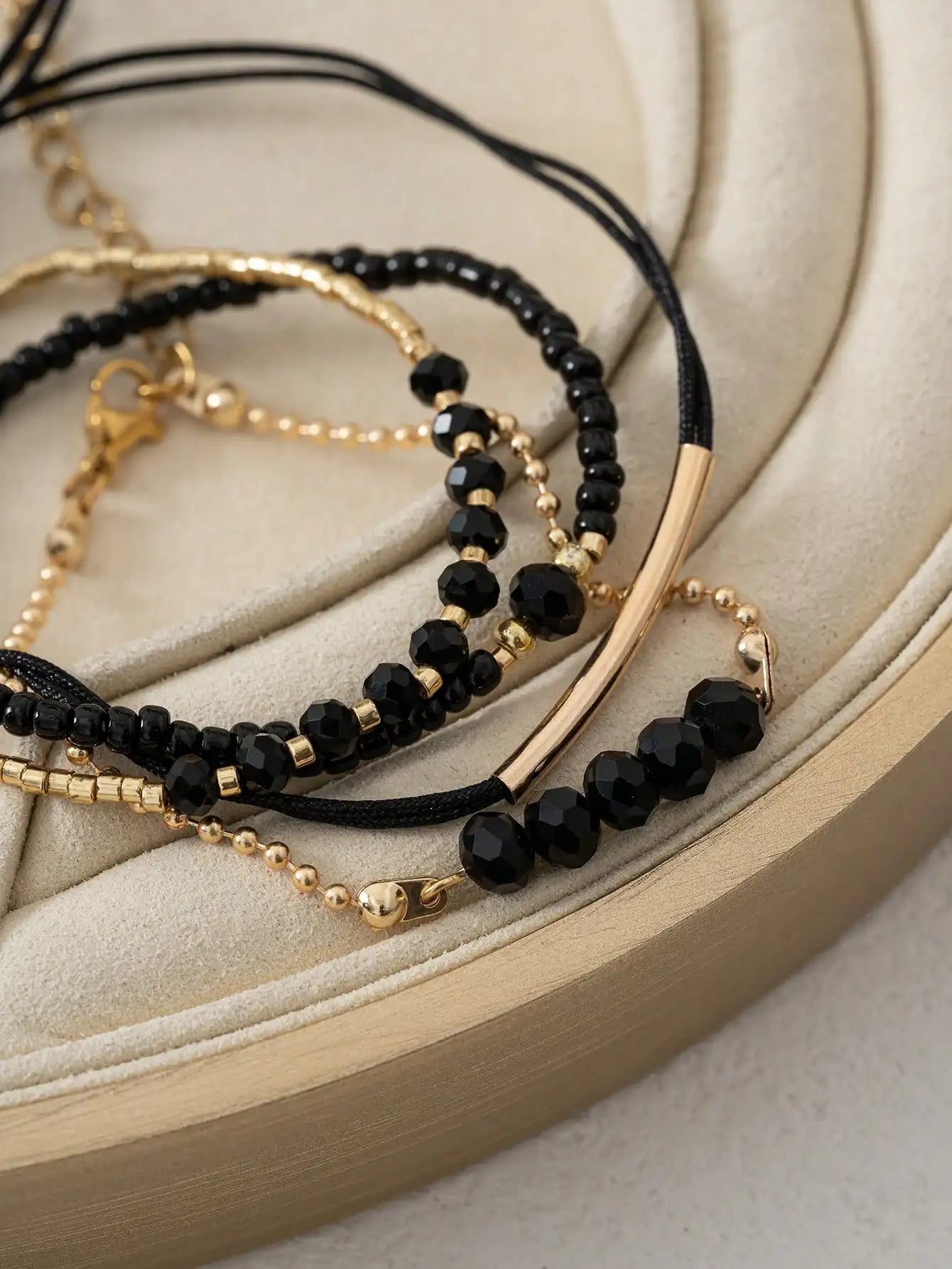 Fashionable Handmade Black Crystal Mini Bead WWomen's Bracelet Set Vacation Party Jewelry