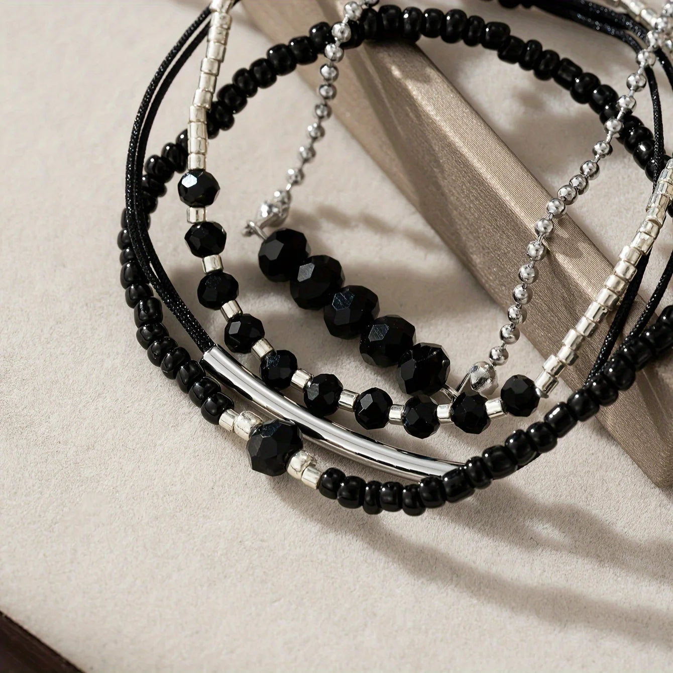 Fashionable Handmade Black Crystal Mini Bead WWomen's Bracelet Set Vacation Party Jewelry