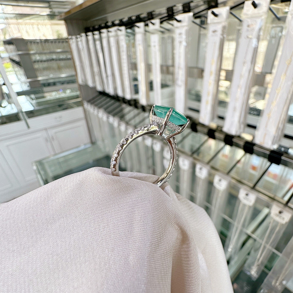 Fashionable 8 * 10mm Rectangular Chamfered Simulated Emerald Pure Silver Emerald Ring Jewelry