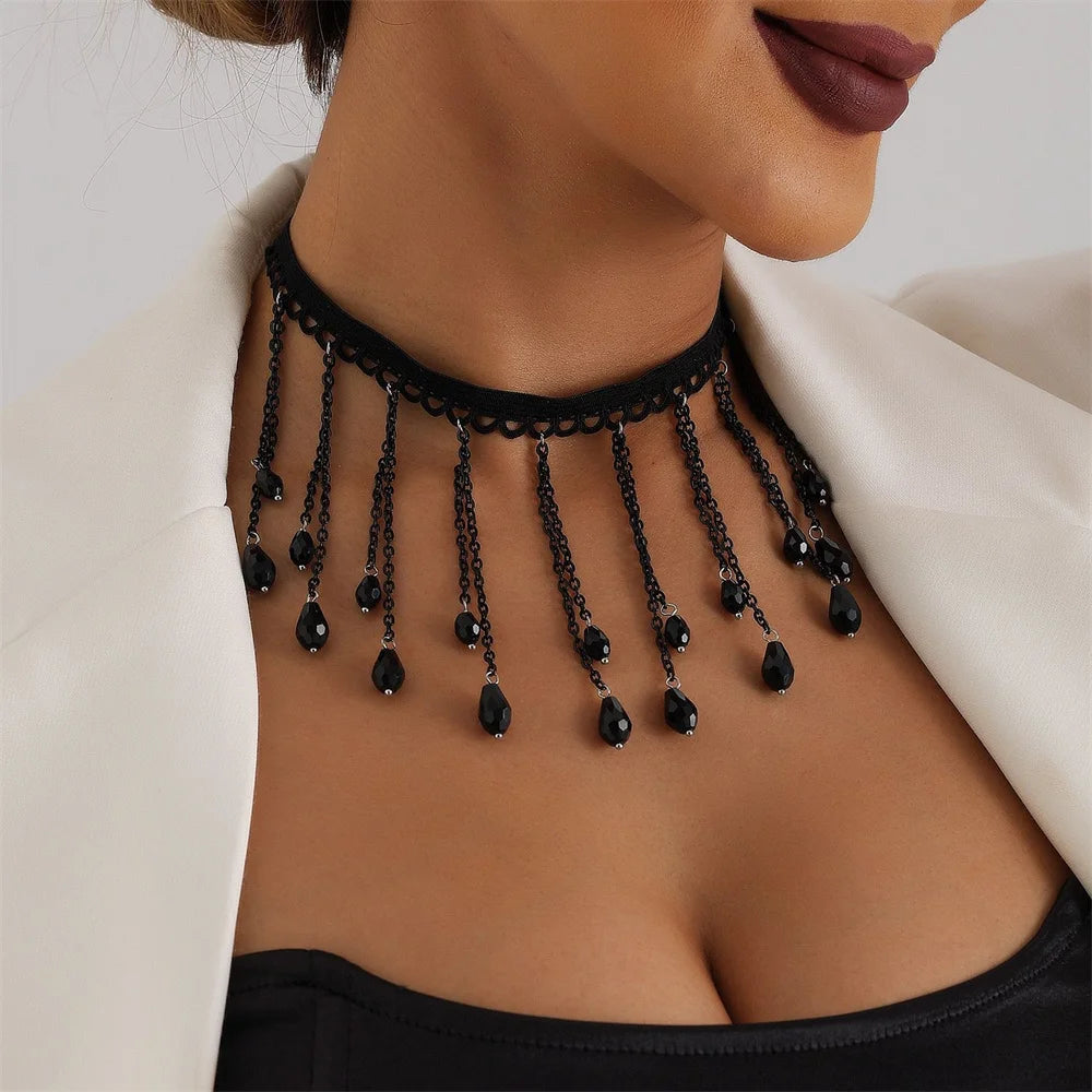 قلادة من الكريستال الأسود بتصميم قوطي من فنغ شوي مع شرابات وسلسلة عنق من الدانتيل لوليتا