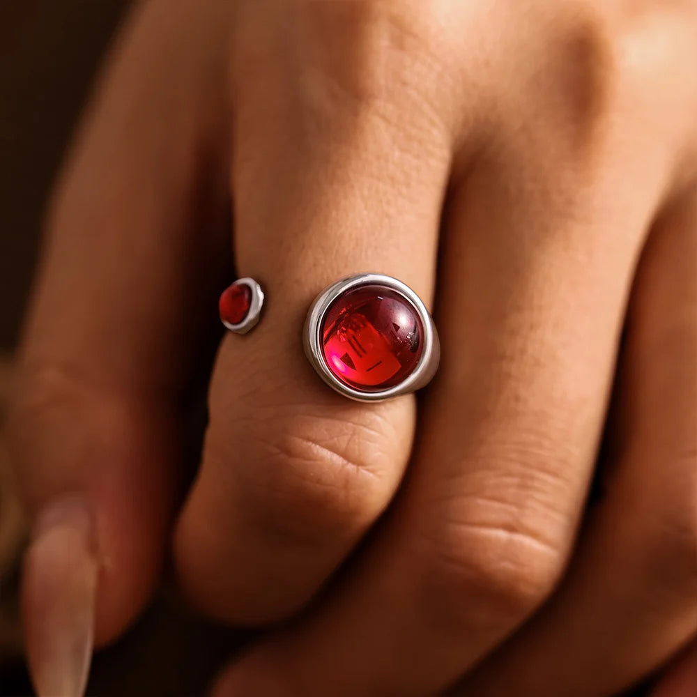 Garnet Red Stainless Steel Rings For Women Garnet Gold Plated Waterproof Round Ring Charm Luxury Jewelry Gift Wholesale