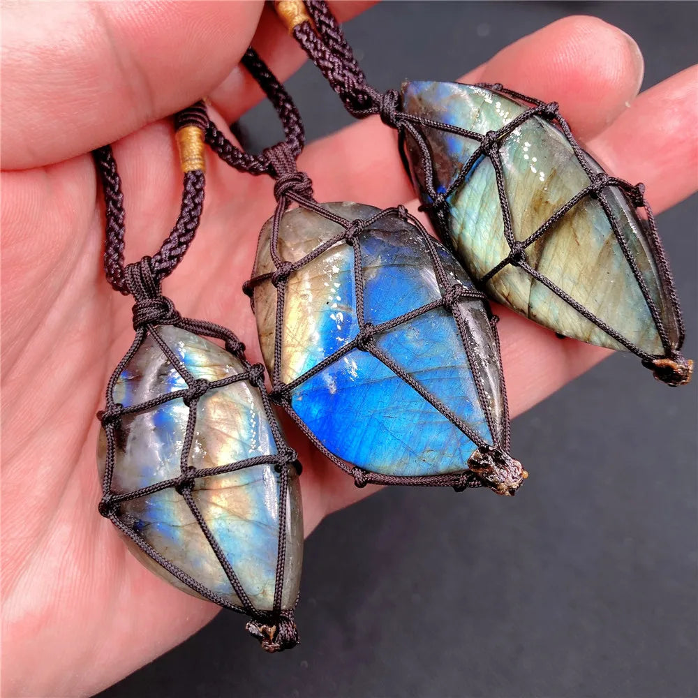 Natural Crystal Labradorite Stone Gemstone Pendant Moonstone Sunstone Pendant Divination Spiritual Meditation Jewelry Necklace