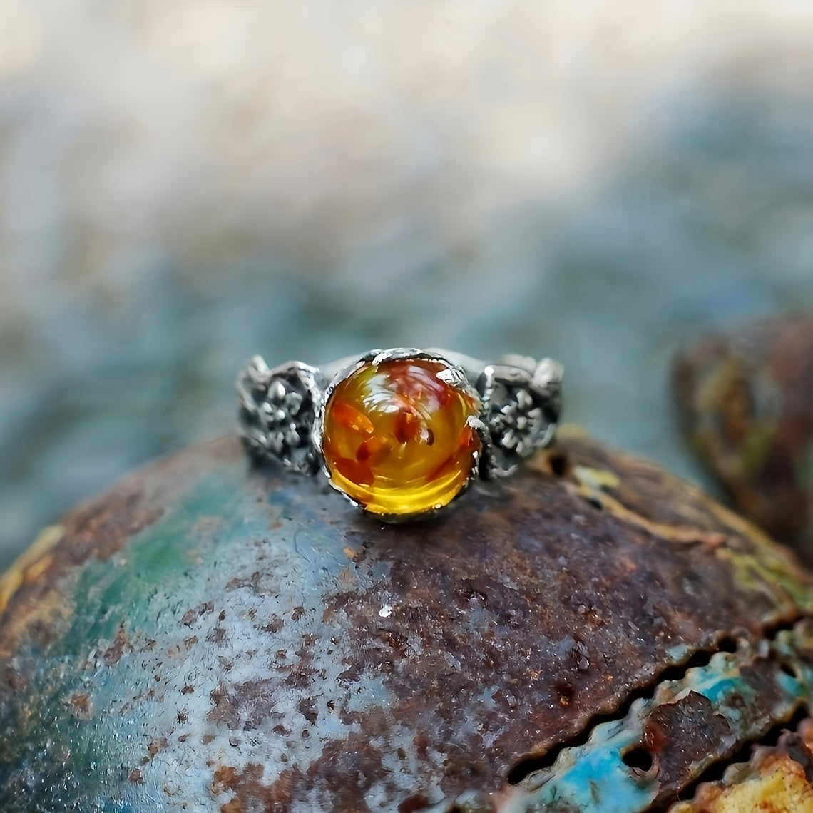 1PC New Ancient Water Drop Anti Amber Stone Honey Wax Ring with Carved Flowers and Branches, Elegant and Elegant Style Ring for Men and Women