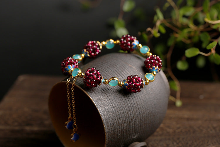 Elegant Vintage-Inspired Natural Crystal Bracelet for Women - Garnet & Amazonite Beads, Perfect for Casual Attire