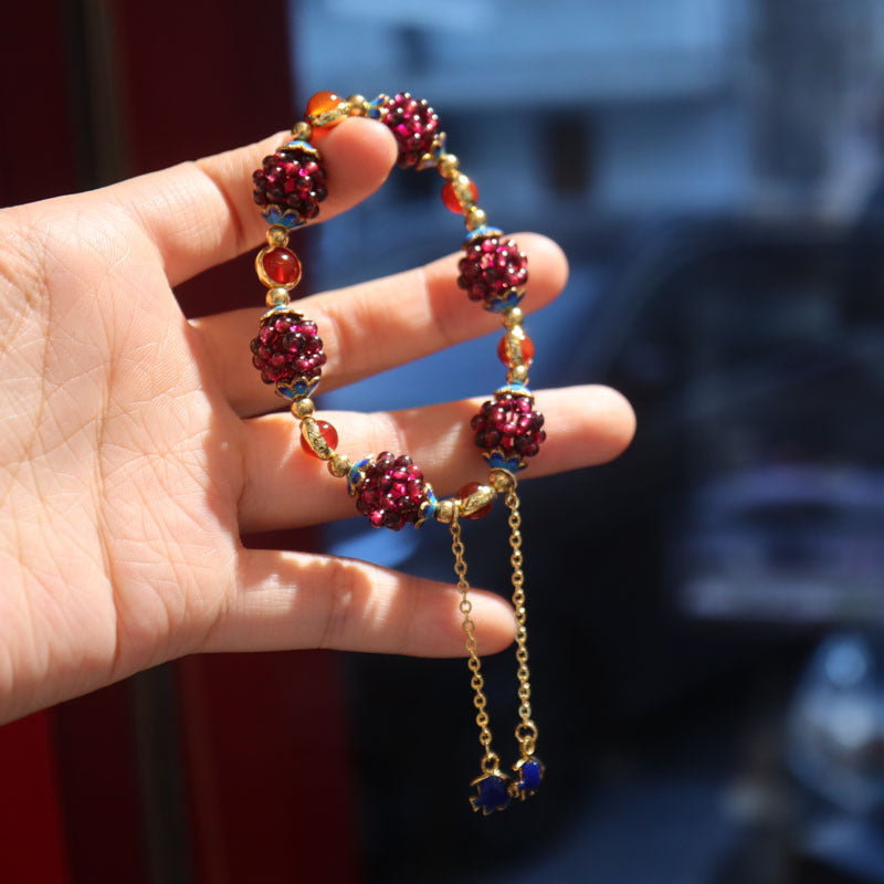 Elegant Vintage-Inspired Natural Crystal Bracelet for Women - Garnet & Amazonite Beads, Perfect for Casual Attire
