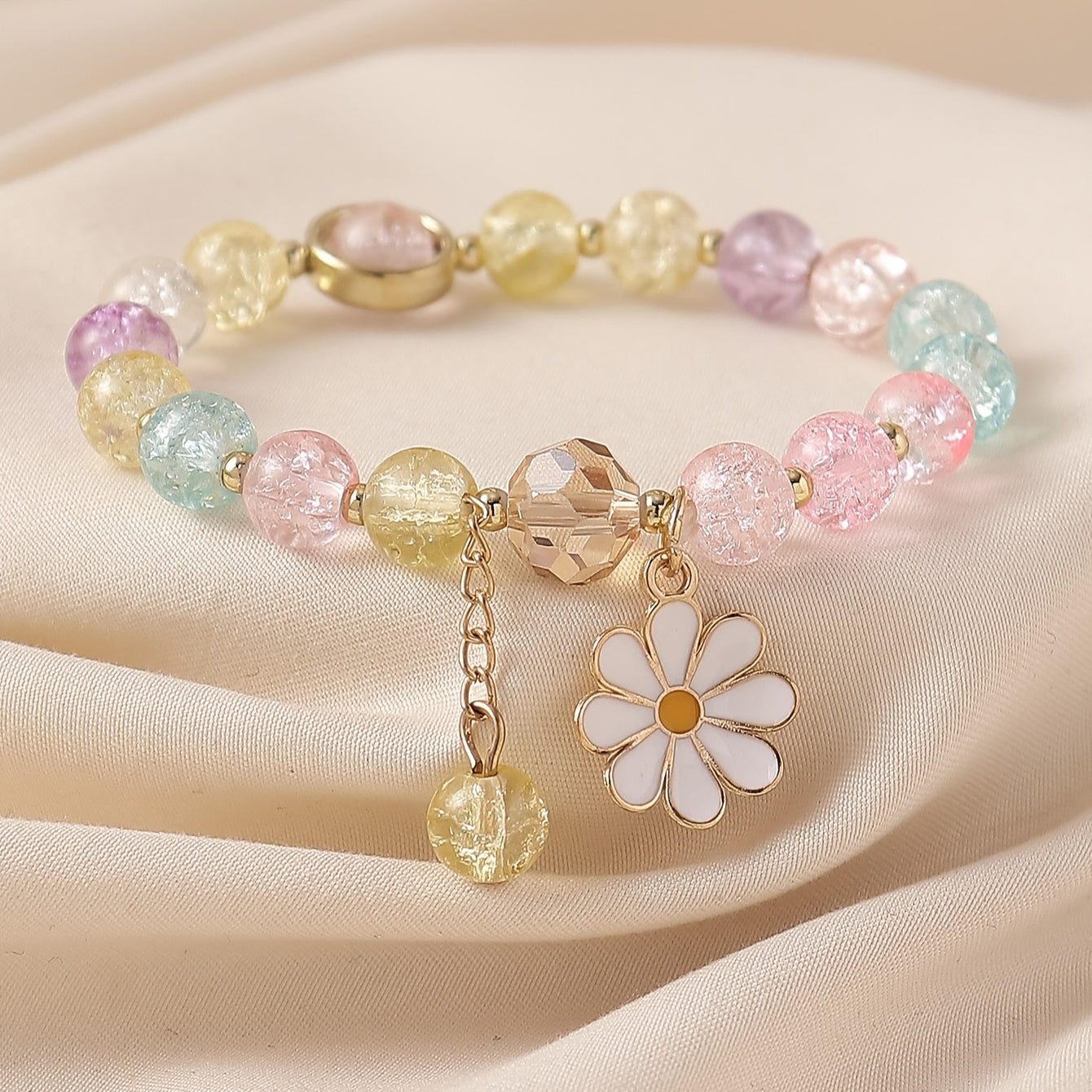 [For Women Elastic Daisy Pendant] Summer Style Cracked Glass Beaded Daisy Pendant Bracelet Elastic Hand String For Women